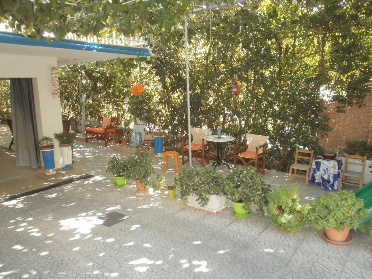 2 Space - Selfcatering Apartment Helen No 7 Xiropigado Buitenkant foto